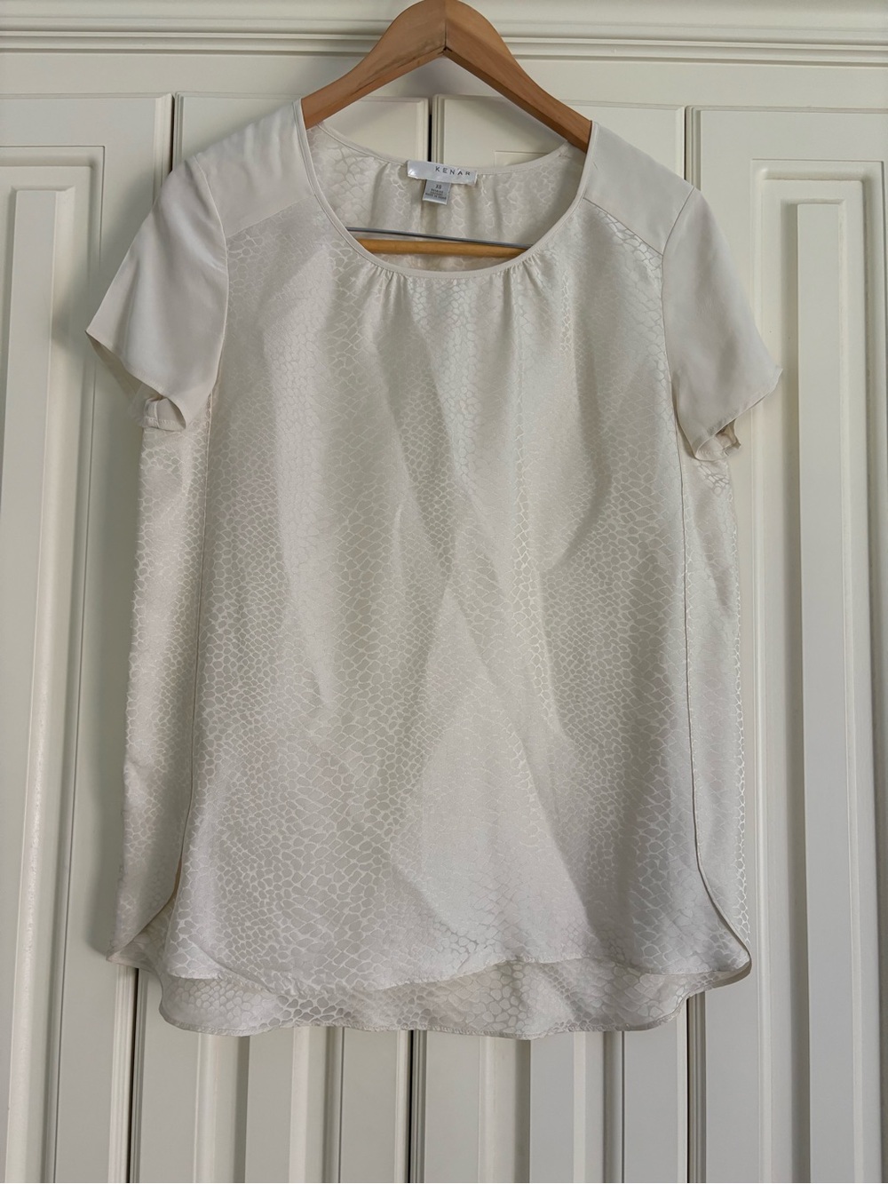 Kenar Silk Blend Scoop Neck Short Sleeved Blouse Size XS Layering Lightweight